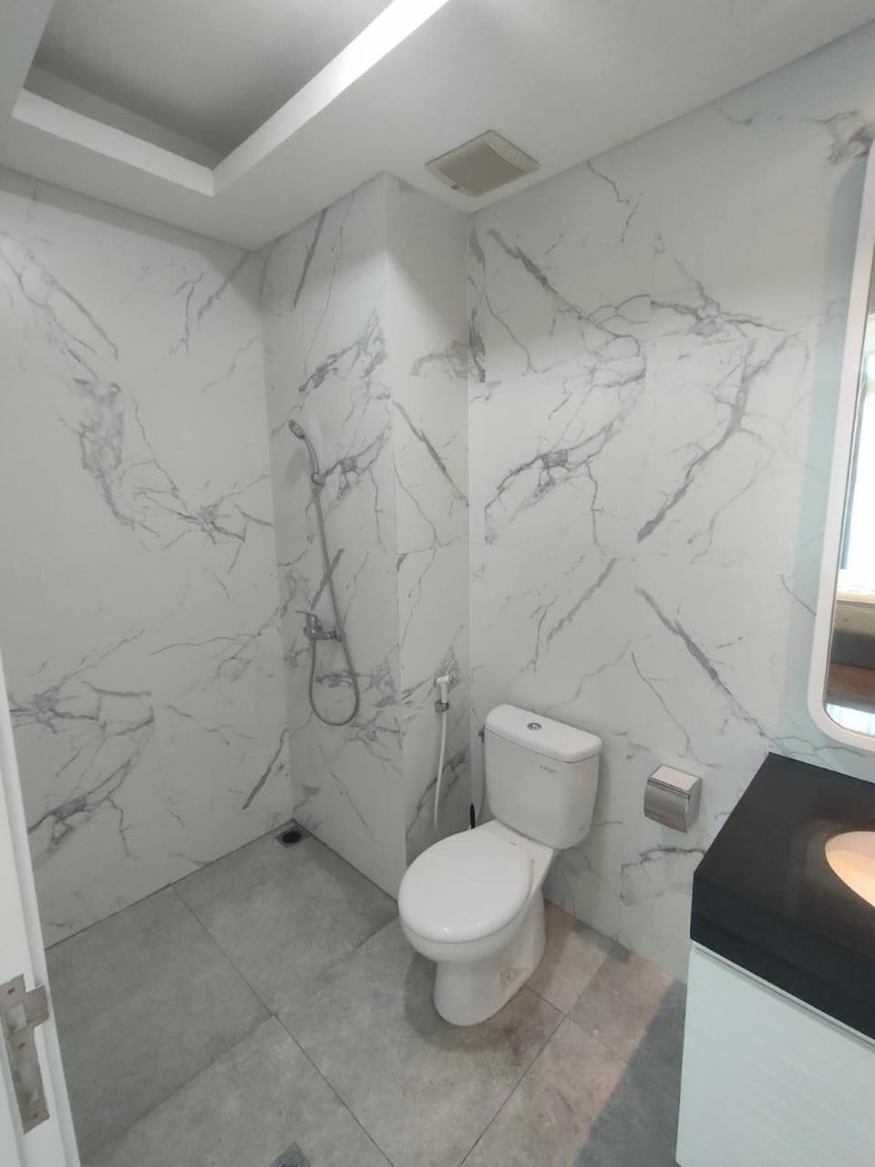 Super Penthouse Stmoritz Apartment, Lippomall Puri Indah Jacarta Exterior foto